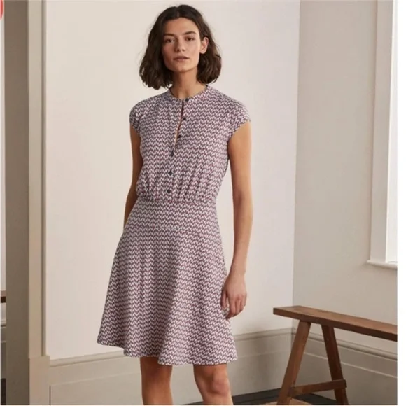 BODEN EASY JERSEY SHIRT DRESS FRENCH
NAVY POPLAR LEAF SIZE 8R - Picture 2 of 6